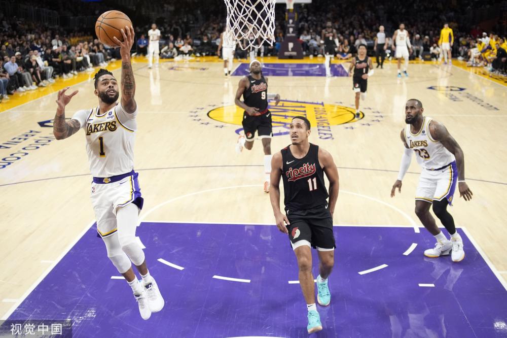 助攻篮下的 助攻篮下的